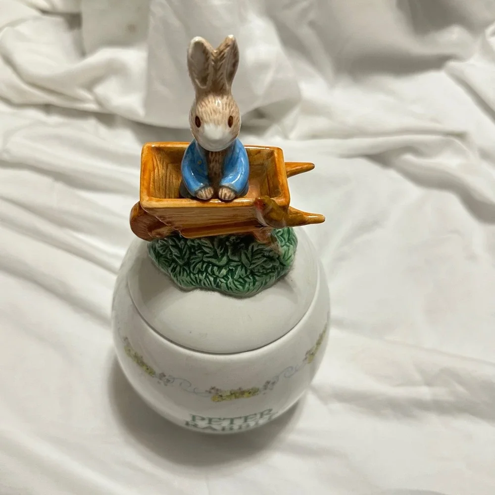 Peter Rabbit Cookie Jar White Excellent Ceramic Egg Wheelbarrow Jar Easter